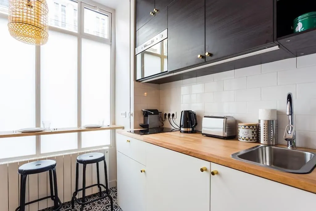 Cosy Studio - Arc De Triomphe Paris France